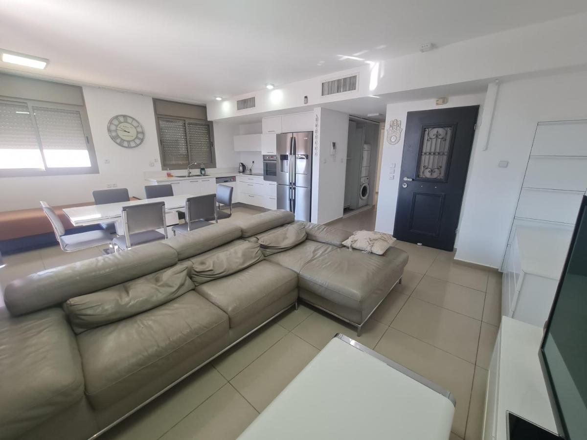 Top-Luxury Exclusive Аpt With Jacuzzi In Front Of The Sea Eilat Exterior foto