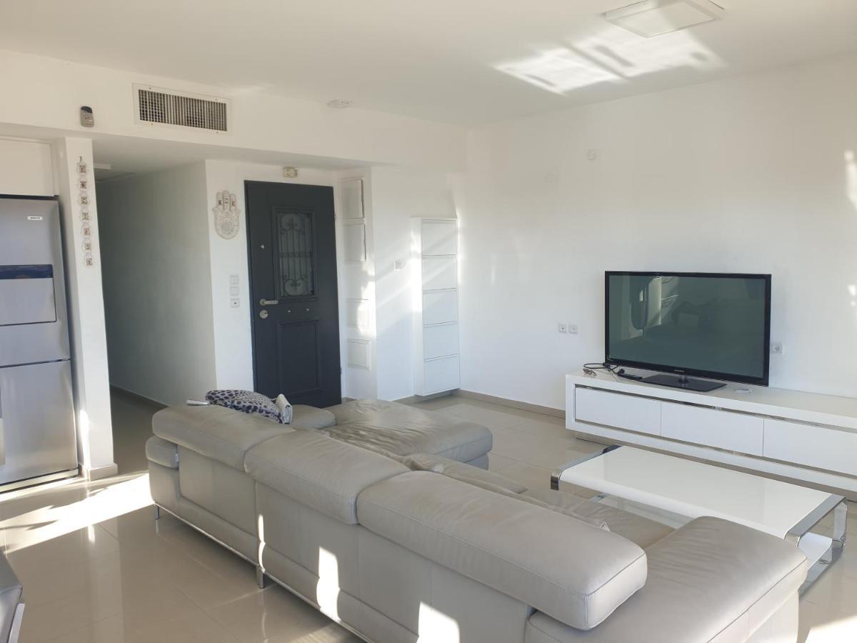 Top-Luxury Exclusive Аpt With Jacuzzi In Front Of The Sea Eilat Exterior foto